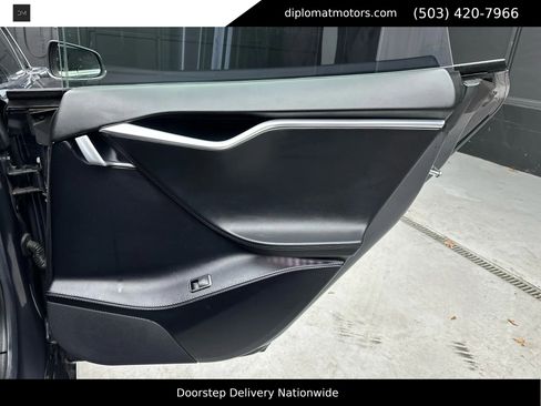 Used 2016 Tesla Model S P100D image 27