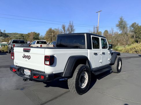 Used 2022 Jeep Gladiator Rubicon w/ Cold Weather Group image 6