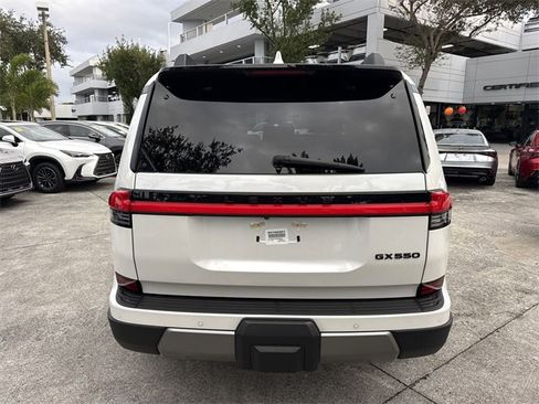 Used 2024 Lexus GX 550 image 24