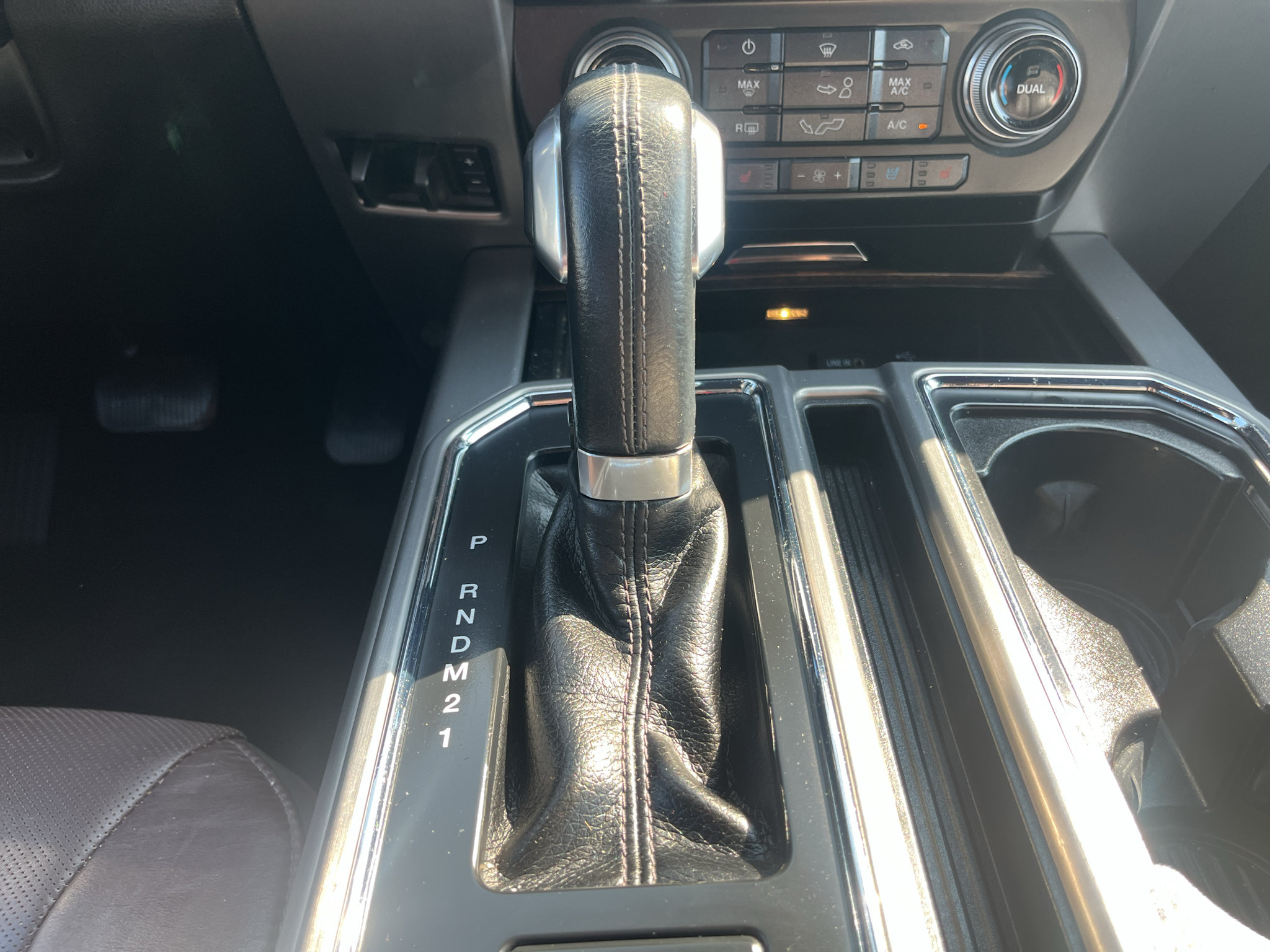 Used 2015 Ford F150 Platinum w/ Technology Package AWD/4WD image 12