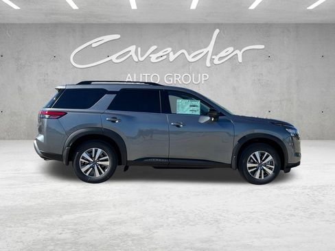New 2026 Nissan Pathfinder SL FWD image 17