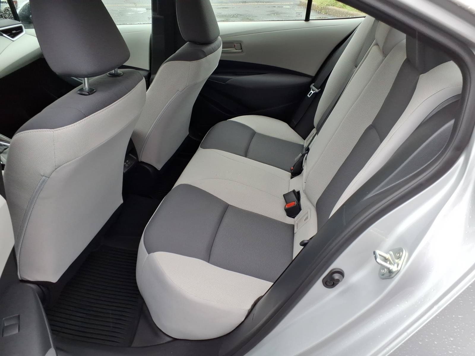 Used 2024 Toyota Corolla LE FWD image 6