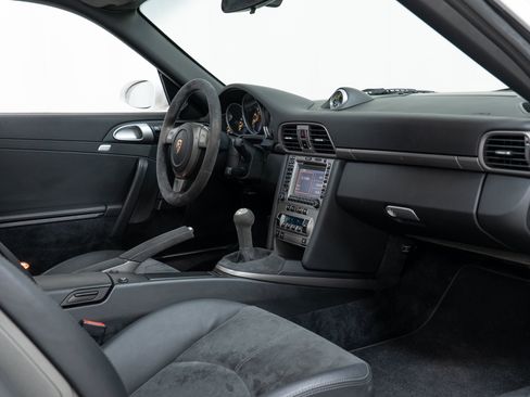 Used 2007 Porsche 911 GT3 RWD image 32