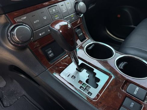 Used 2013 Toyota Highlander Limited FWD image 18