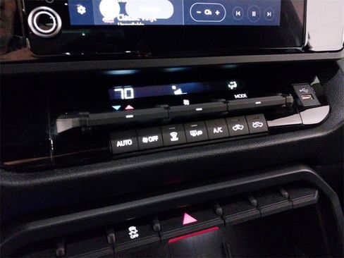 Used 2025 Toyota Tundra SR w/ SR Tow Package image 17