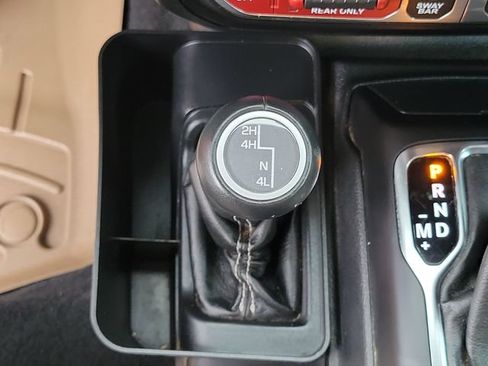 Used 2022 Jeep Gladiator Rubicon w/ Cold Weather Group AWD/4WD image 30