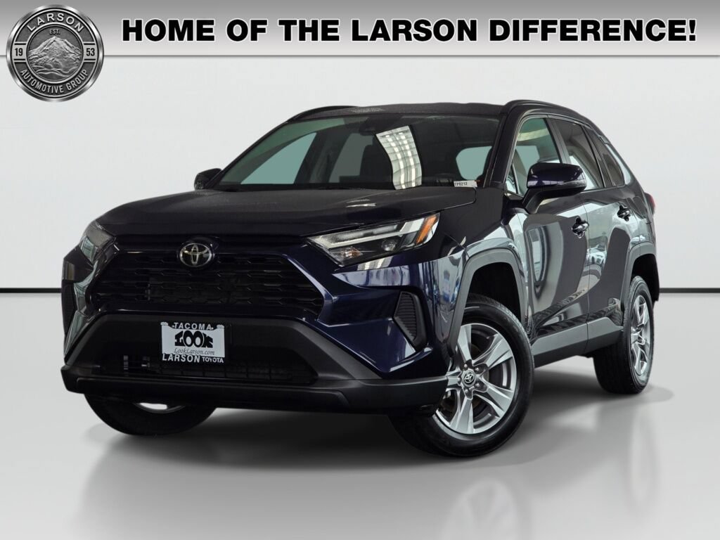 Used 2025 Toyota RAV4 XLE AWD/4WD image 1