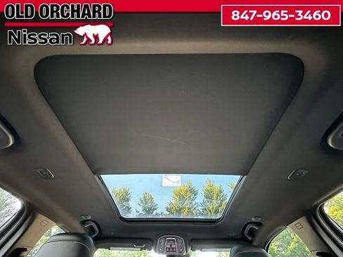 Used 2024 Jeep Grand Cherokee L Limited w/ Black Appearance Package AWD/4WD image 14