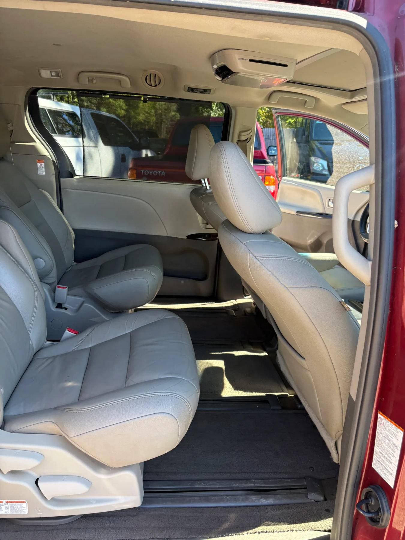 Used 2017 Toyota Sienna XLE AWD/4WD image 30
