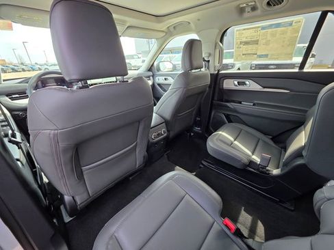 New 2026 Ford Explorer Active image 43