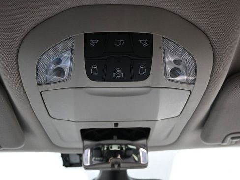Used 2023 Chrysler Pacifica Touring-L FWD image 43