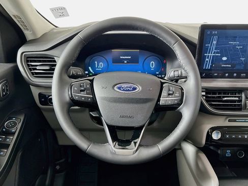 Used 2023 Ford Escape Platinum AWD/4WD image 11