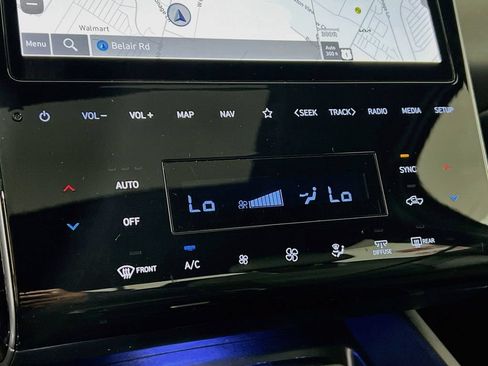Certified 2022 Hyundai Santa Cruz Limited AWD/4WD image 10