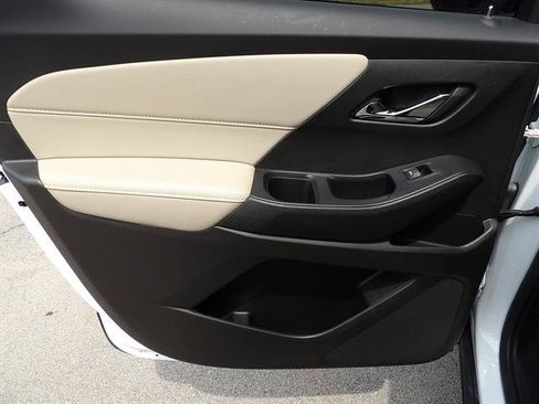 Used 2022 Chevrolet Traverse LT w/ LT Premium Package FWD image 29
