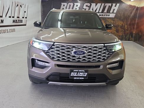 Used 2021 Ford Explorer Platinum w/ Equipment Group 601A AWD/4WD image 18