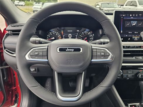 New 2026 Jeep Compass Latitude AWD/4WD image 19