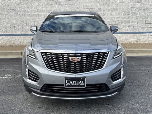 Certified 2025 Cadillac XT5 Premium Luxury image 2