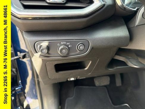 Used 2023 Chevrolet TrailBlazer LT AWD/4WD image 29