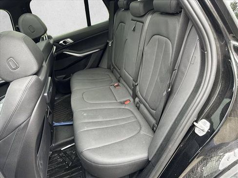 Used 2021 BMW X5 xDrive40i w/ Convenience Package AWD/4WD image 15