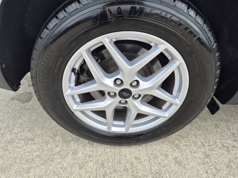 Certified 2024 Ford Edge SEL image 25