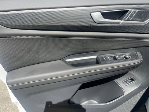 New 2026 Volkswagen Atlas Cross Sport SEL Premium R-Line image 8