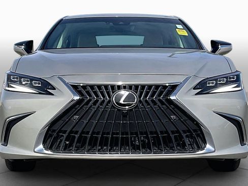 Used 2025 Lexus ES 300h w/ Accessory Package (Z2) FWD image 4