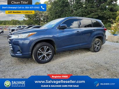 Used 2017 Toyota Highlander LE