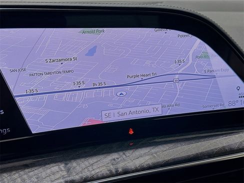 Used 2021 Cadillac Escalade ESV Premium Luxury image 13