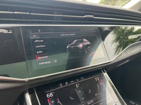 Used 2023 Audi Q8 Premium AWD/4WD image 17