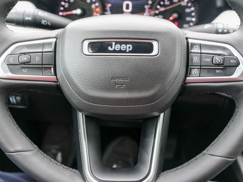 Used 2025 Jeep Compass Limited AWD/4WD image 24