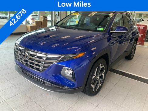 Certified 2023 Hyundai Tucson Limited AWD/4WD image 2
