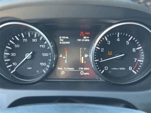 Used 2016 Land Rover Discovery Sport SE image 26