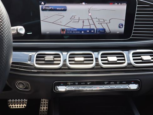 Used 2024 Mercedes-Benz GLS 450 4MATIC w/ AMG Line Exterior image 12