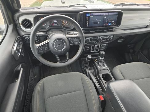 Used 2024 Jeep Wrangler Unlimited Sport AWD/4WD image 20