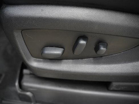 Used 2019 GMC Yukon XL SLT image 30