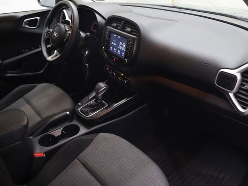 Used 2020 Kia Soul S FWD image 11