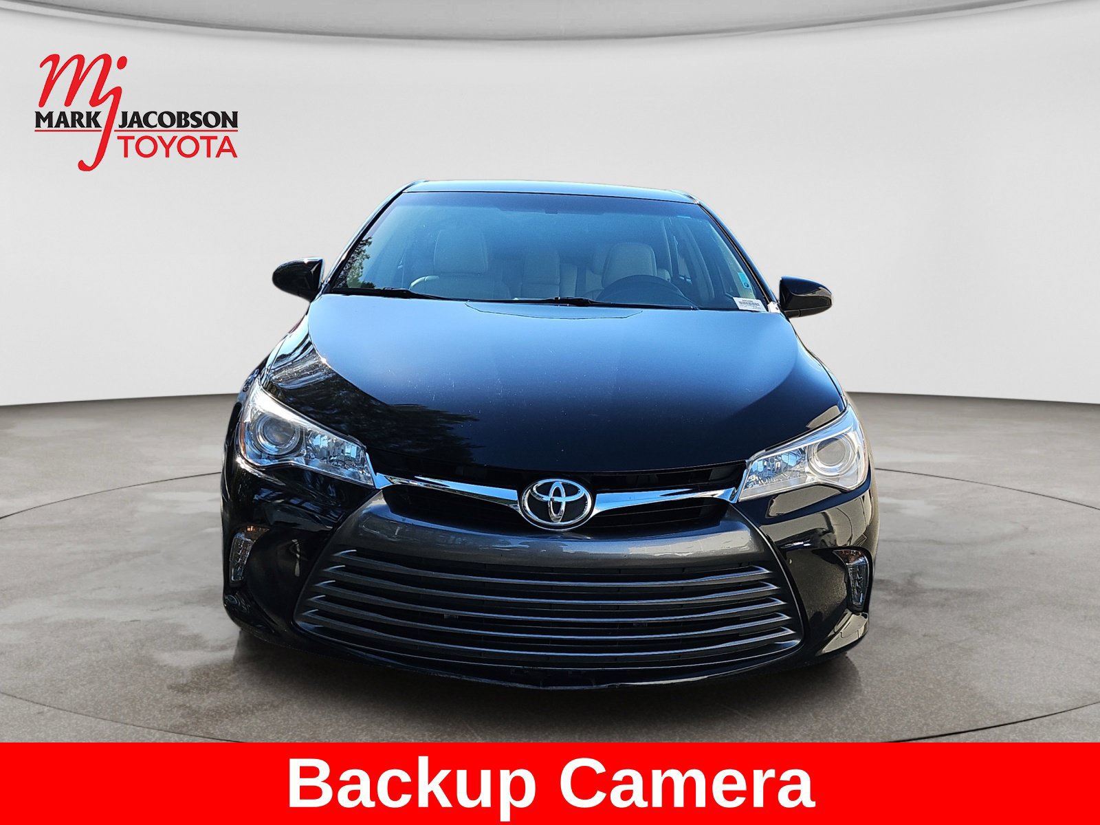 Used 2015 Toyota Camry XLE FWD image 2