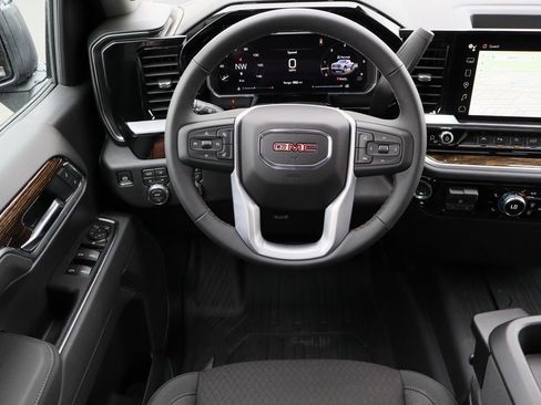 New 2026 GMC Sierra 1500 SLE image 16