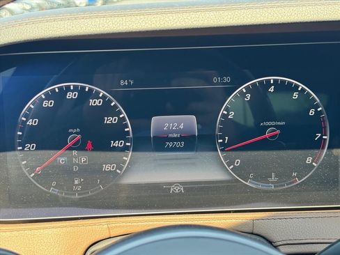 Used 2018 Mercedes-Benz S 560 Sedan image 19