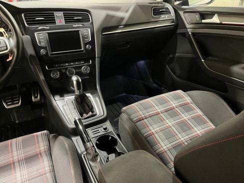 Used 2017 Volkswagen GTI S image 19