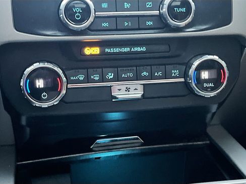 Used 2022 Ford F250 Lariat AWD/4WD image 21