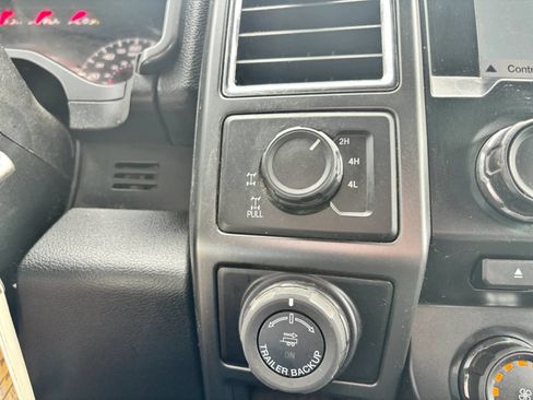 Used 2016 Ford F150 XLT w/ Equipment Group 302A Luxury AWD/4WD image 23