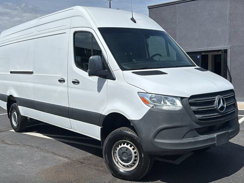 Used 2024 Mercedes-Benz Sprinter 2500 image 1