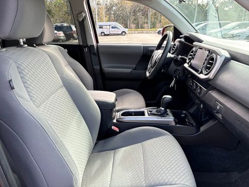 Used 2021 Toyota Tacoma SR5 w/ SR5 Appearance Package (SM) image 26