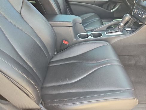 Used 2019 Acura ILX image 21