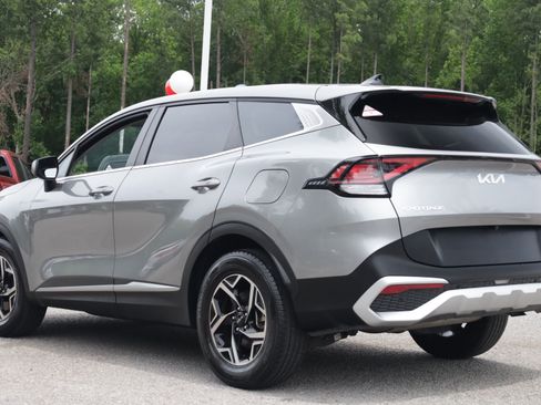Used 2024 Kia Sportage LX FWD image 3