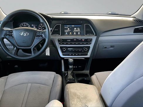 Used 2017 Hyundai Sonata SE FWD image 7