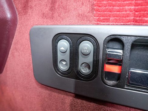 Used 1994 GMC Sierra 1500 SLE image 39