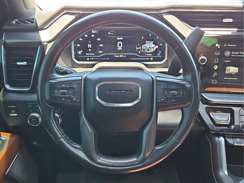 Used 2024 GMC Sierra 2500 Denali Ultimate w/ Max Trailering Package AWD/4WD image 13