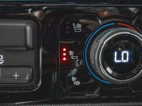 Used 2024 Chevrolet Silverado 2500 LTZ w/ LTZ Plus Package image 25